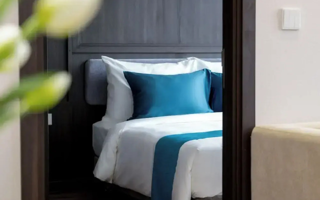 The Gloria Serviced Apartment by Silk Path