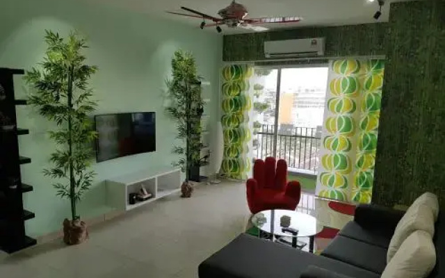 Garden Apartment at Zenith