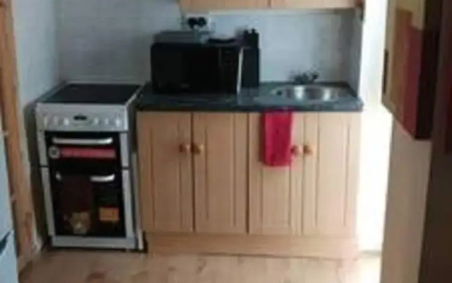 Clean & Modern 1 Bedroom Apartment