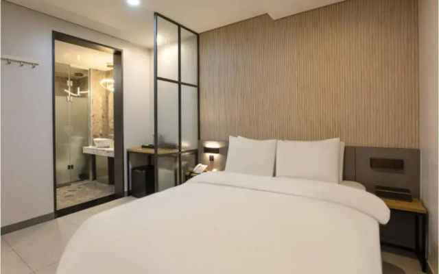 hotel 99 prestige