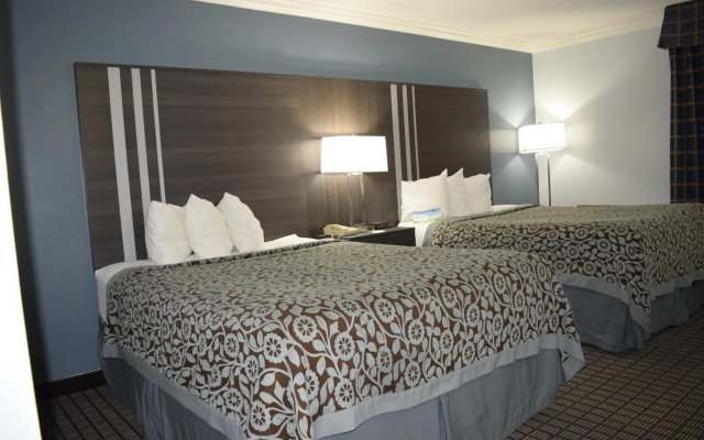 Days Inn by Wyndham Rock Falls