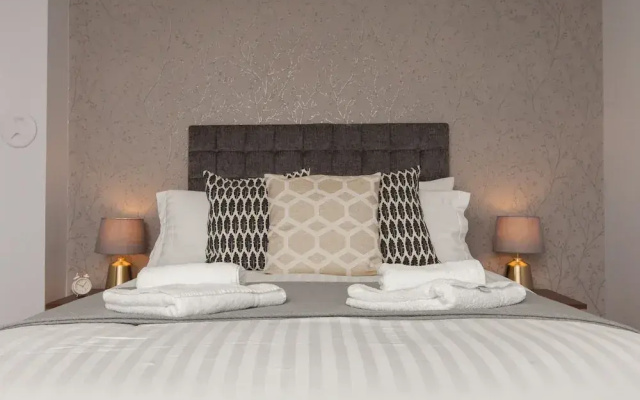 Duloch Apartments TP