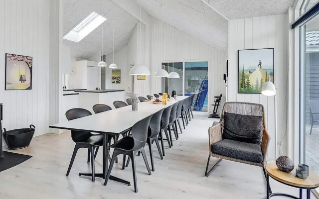 Luxury Beach Retreat in Vaeggerlose