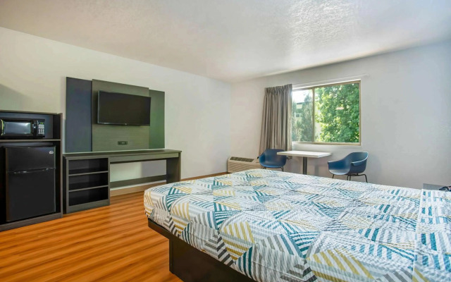 Motel 6 Gresham, OR - Portland
