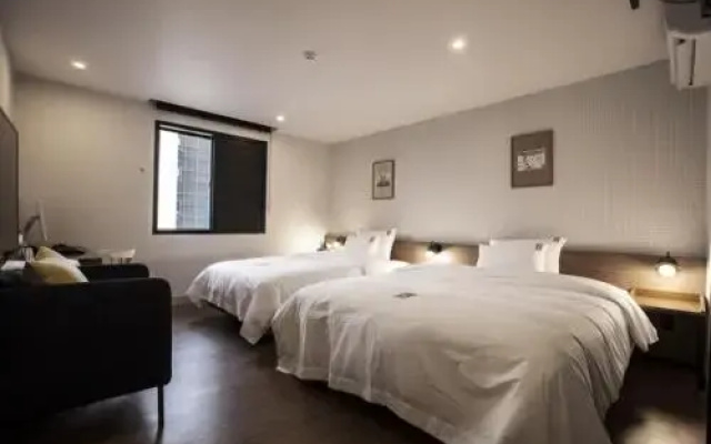 Number 25 Hotel