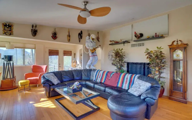 Pool & Stunning Mtn Views! Eclectic Tucson Home