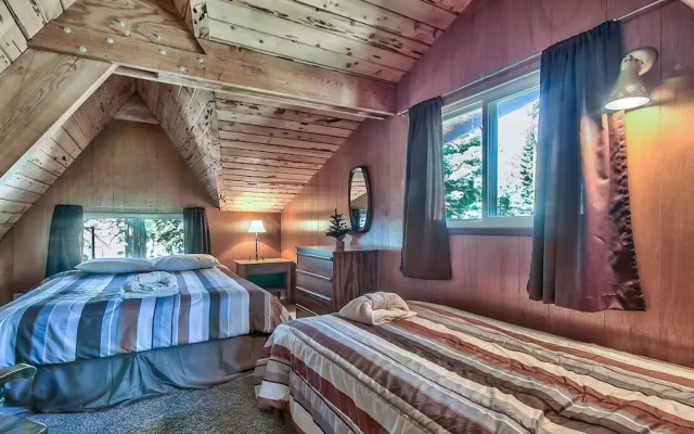 Mewuk Mountain Lodge by RedAwning