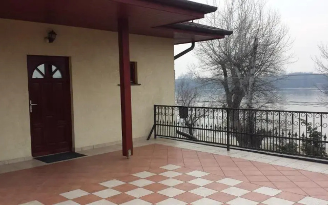 Part Cafe Panzió