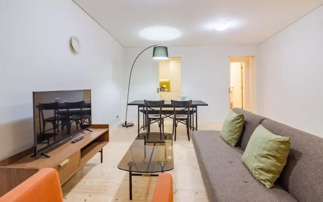 1-bedroom Apartment in Porto's Heart