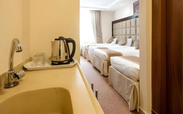 Kiona Al-Azizia Hotel