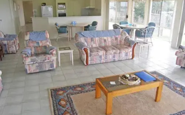 ORSO1O - Water View House