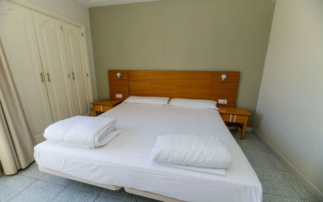 Hotel LIVVO Koala Garden