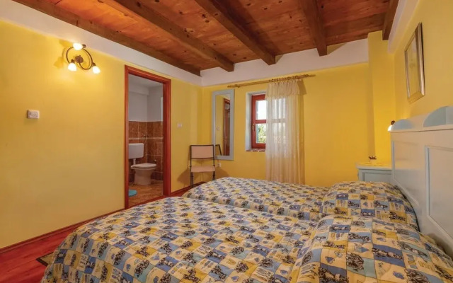 Nice Home in Vodnjan With Wifi and 4 Bedrooms