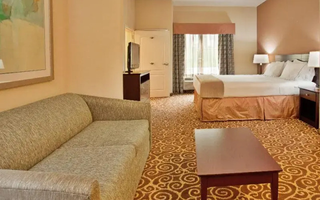 Holiday Inn Express Hotel & Suites Kansas City - Grandview
