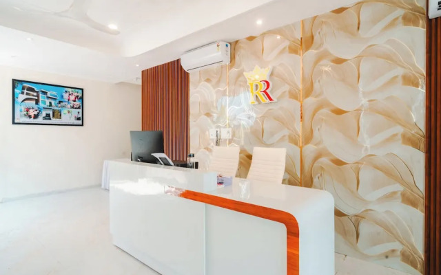 Travinities Hotel - The Royal Palace