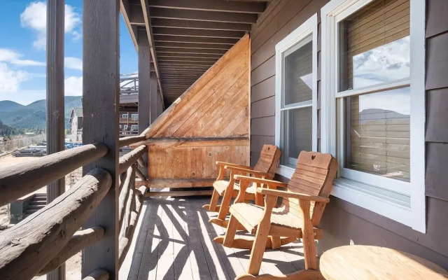 Powell Peak 104 1 Bedroom Condo by RedAwning