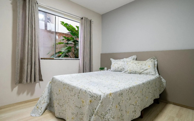 027 - Lindo Residencial com Piscina e Jacuzzi em Bombas