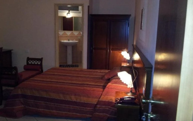 George Hotel