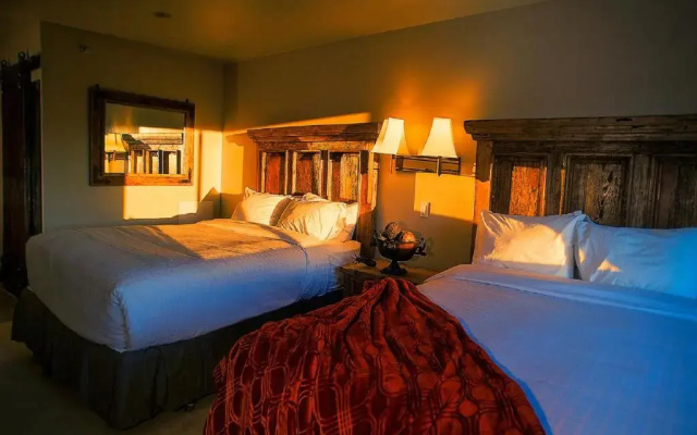 Hotel Parker at Quarter Circle 7