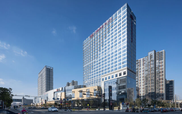 Отель Crowne Plaza Kunshan вид на фасад