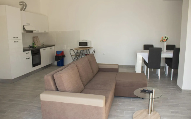 Apartments Lira