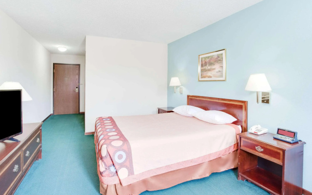 Super 8 by Wyndham Springfield/Battlefield