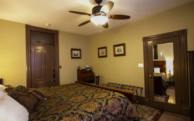 Swantown Inn