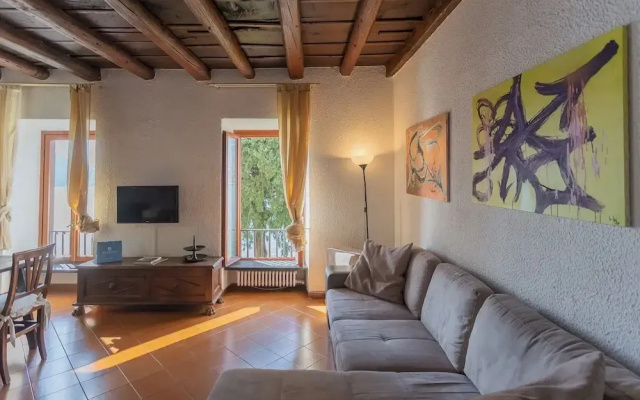 Front Lake Apartment With Private Funicular by Rent all Como