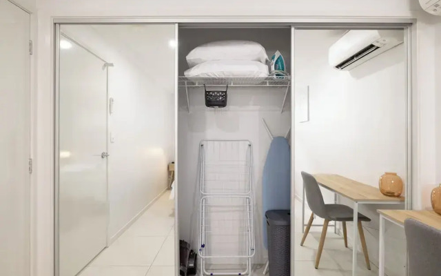 Smart Suites Self Check-in Apartments - 35 Freney