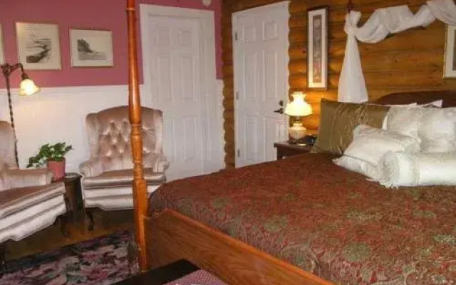 The Grand Living Bed & Breakfast