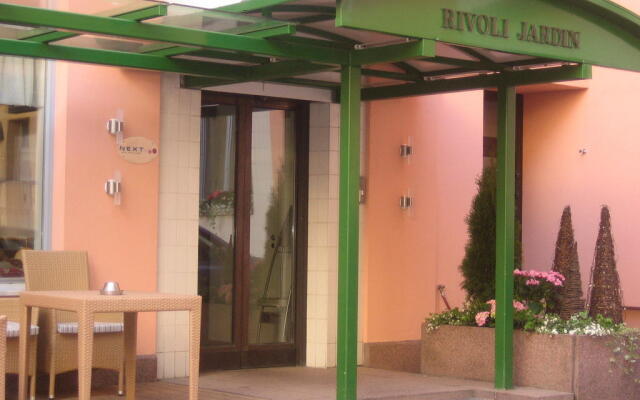 Отель Rivoli Jardin Hotel Финляндия, Хельсинки - 14 отзывов об отеле, цены и фото номеров - забронировать отель Rivoli Jardin Hotel онлайн вид на фасад