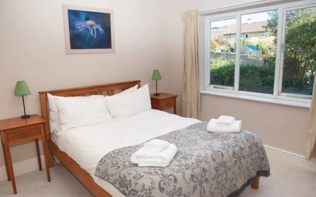 3 Bedroom House In Bath With Garden