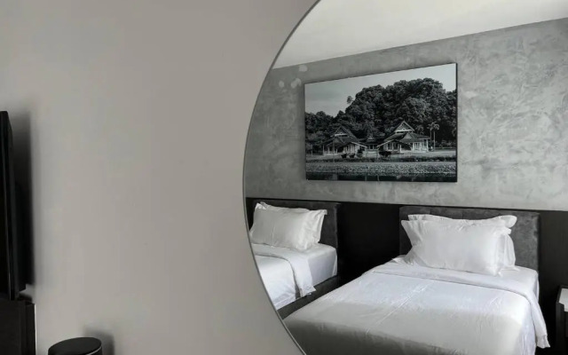 All In Hotel