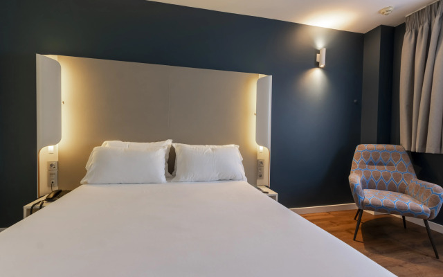 Travelodge Malaga Airport Отель