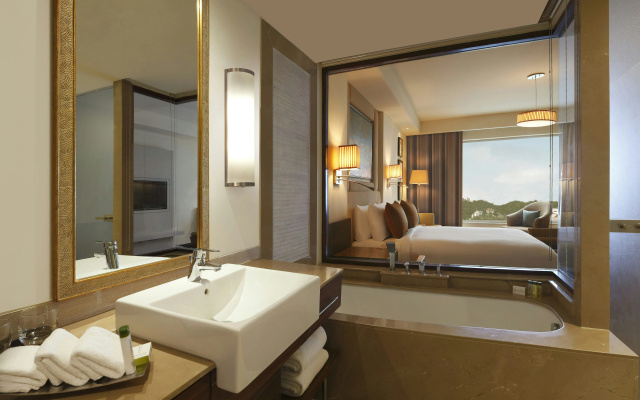 DoubleTree by Hilton Agra