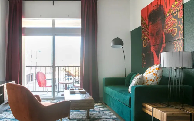 1BR2BR Downtown Austin byWanderjaunt