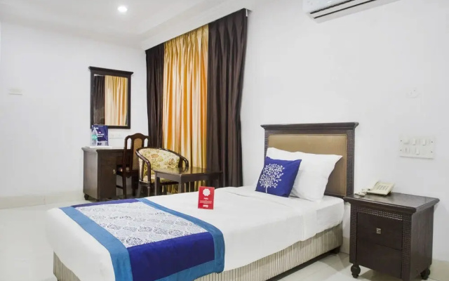 OYO 9627 Hotel Srinivasa Central