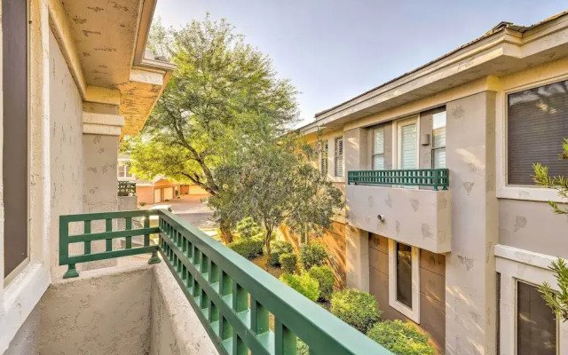Pool, Balcony & Golf Course Views: Scottsdale Gem
