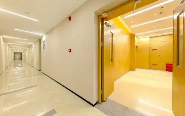 Dream Inn Hotel (Songjiazhuang Subway Station Branch)