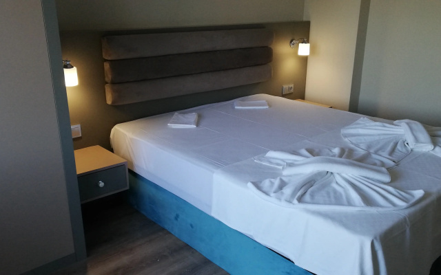 Mic Royal Hotel