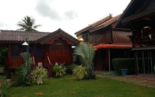 Ruenthai Rimnam Resort