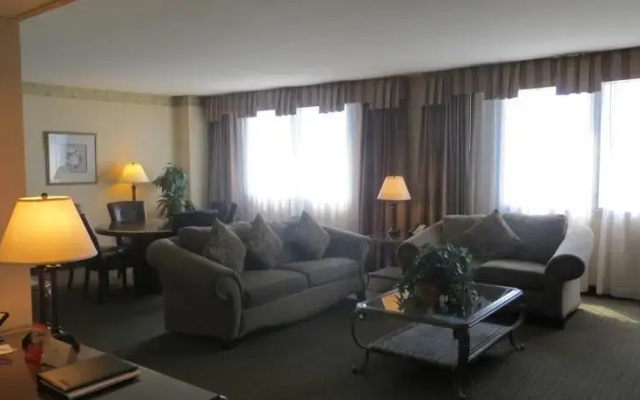 Radisson Los Angeles Airport Hotel