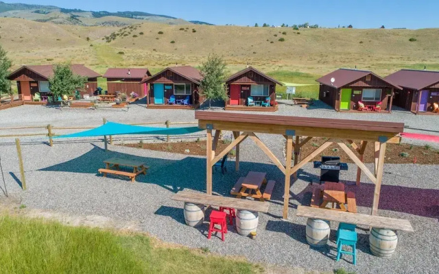 Emigrant Cabins