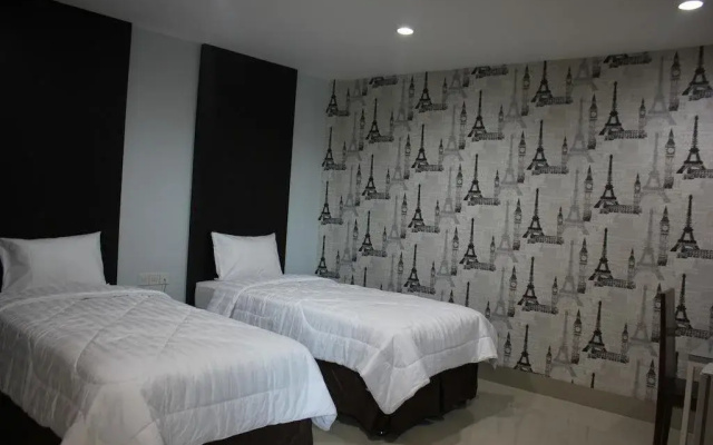 Novena Hotel Watampone