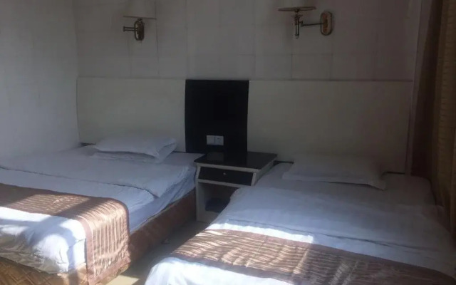 Hua Xing Hotel