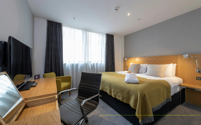 Apex City of London Hotel