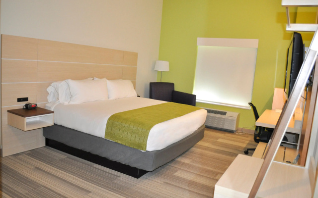 Holiday Inn Express & Suites Price by IHG