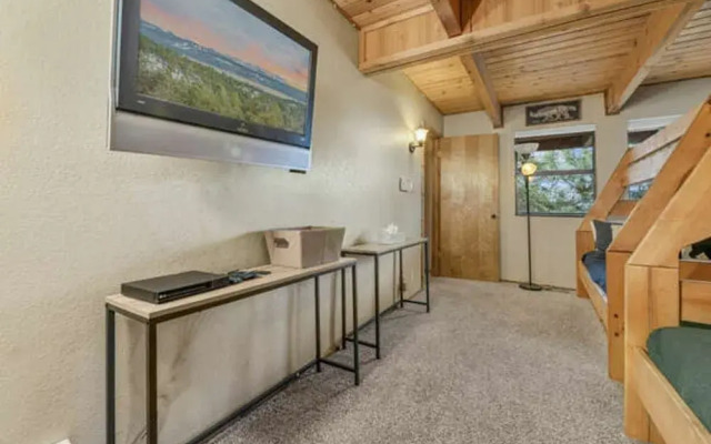 Wolf View Lodge