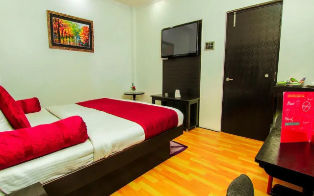 OYO 9242 Le-Leisure Hotel