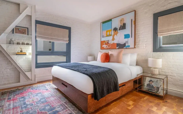 Gold-Diggers Hotel